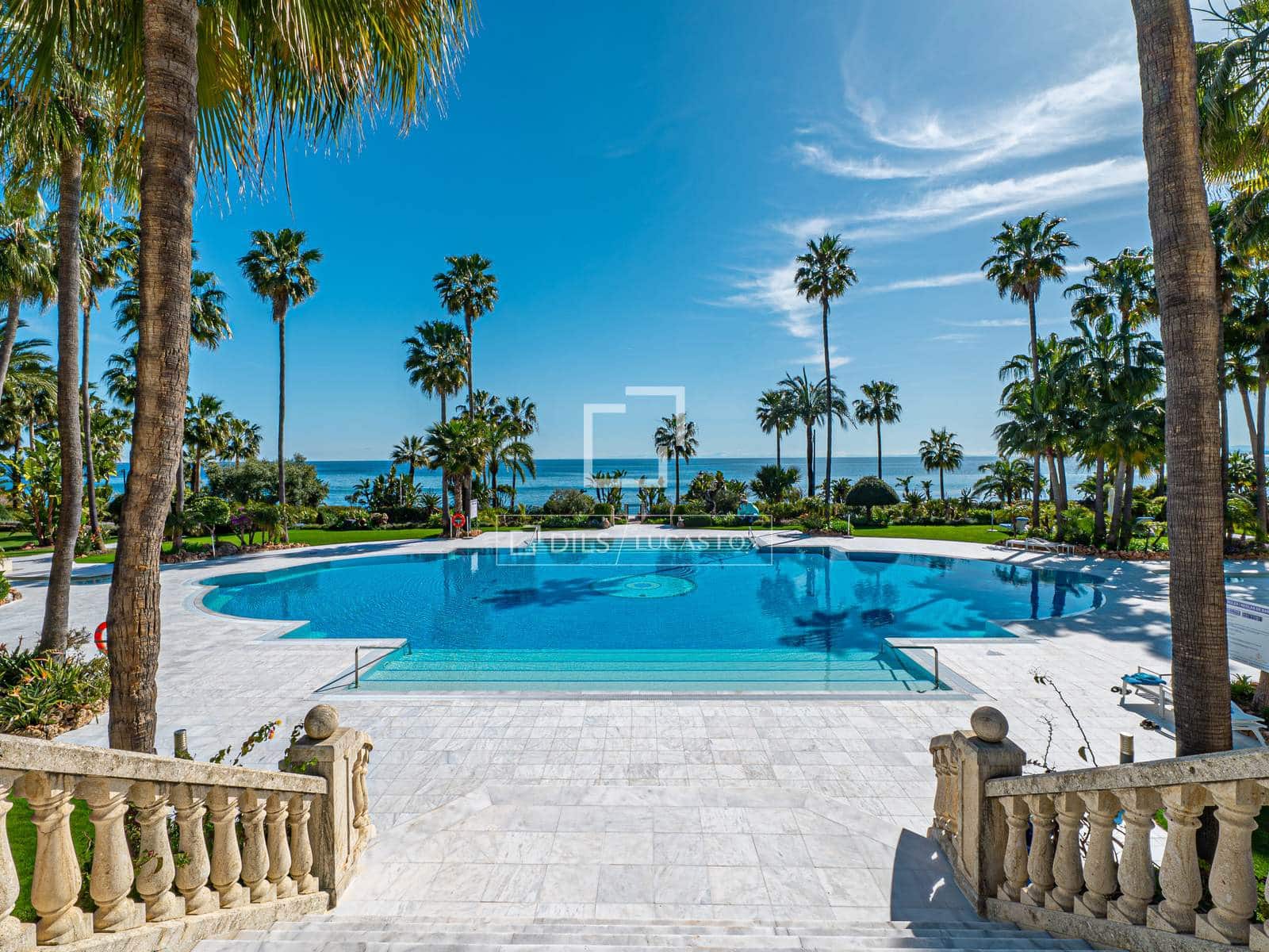 3 sovrum Lägenhet till salu i New Golden Mile med pool garage - 4 750 000 € (Ref: 10026161)