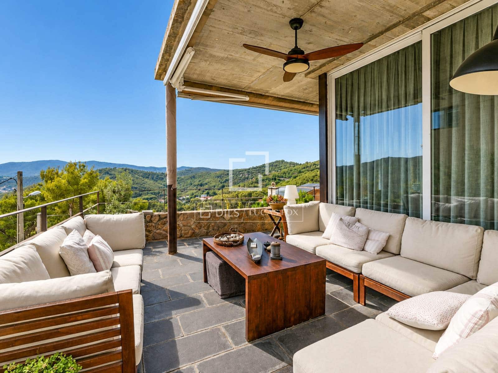 4 sovrum Villa till salu i Olivella med pool garage - 890 000 € (Ref: 10026162)