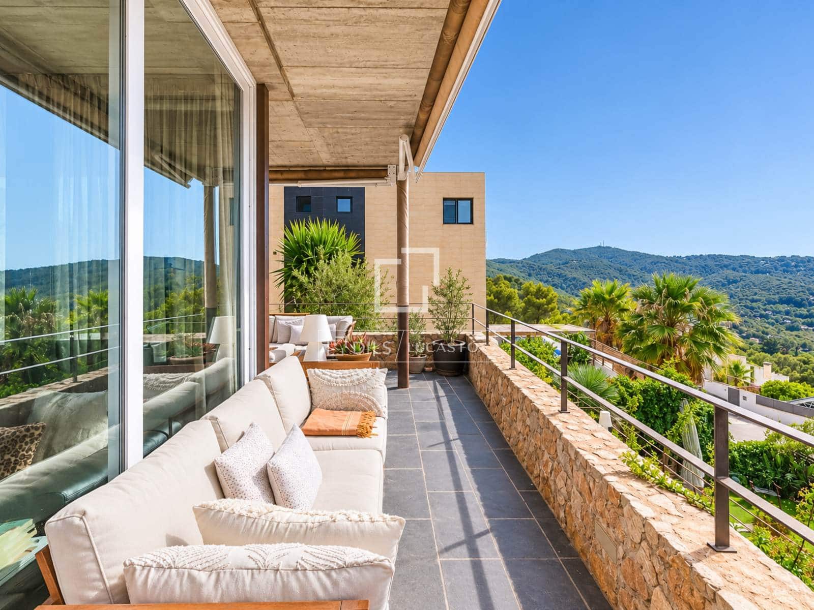 4 sovrum Villa till salu i Olivella med pool garage - 890 000 € (Ref: 10026162)