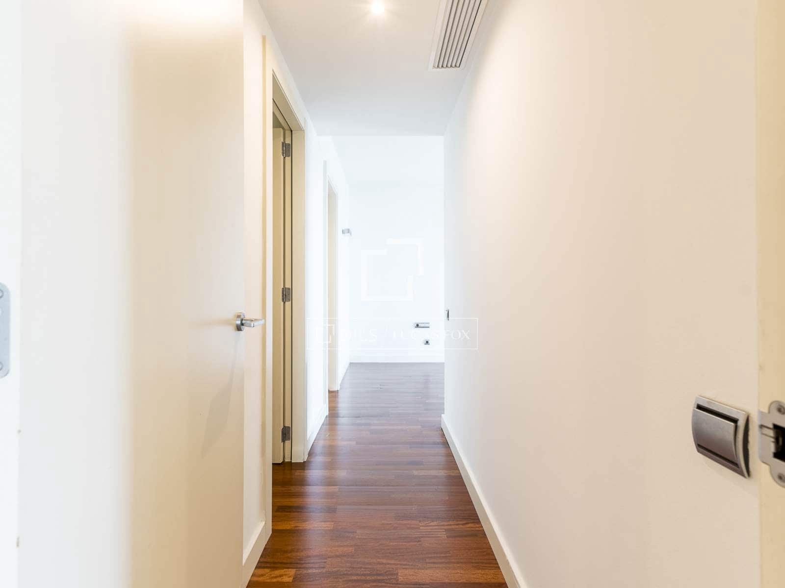 3 sypialnia Apartament na sprzedaż w Miasto Barcelona z basenem garażem - 1 595 000 € (Ref: 10026251)