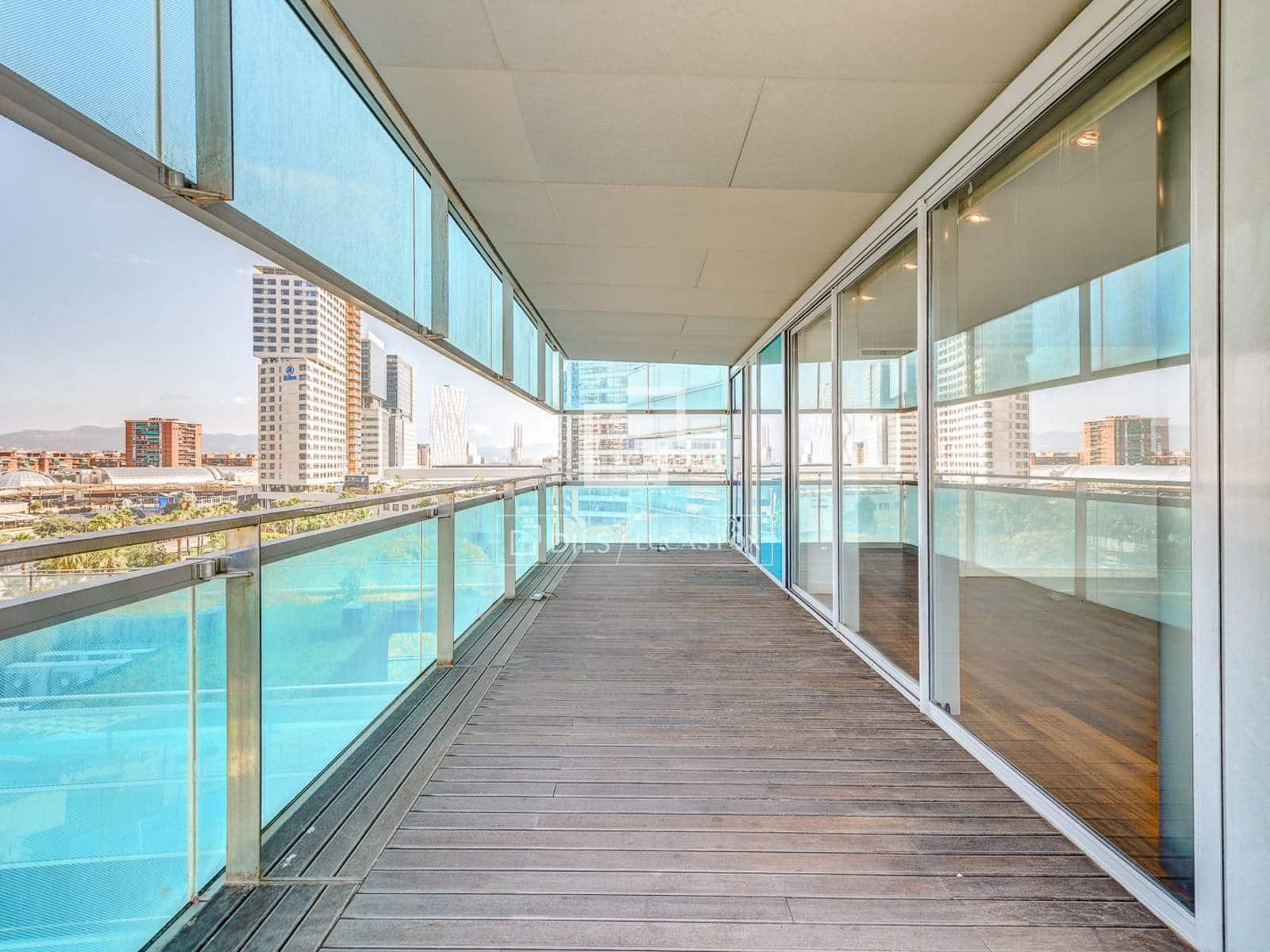 3 sypialnia Apartament na sprzedaż w Miasto Barcelona z basenem garażem - 1 595 000 € (Ref: 10026251)