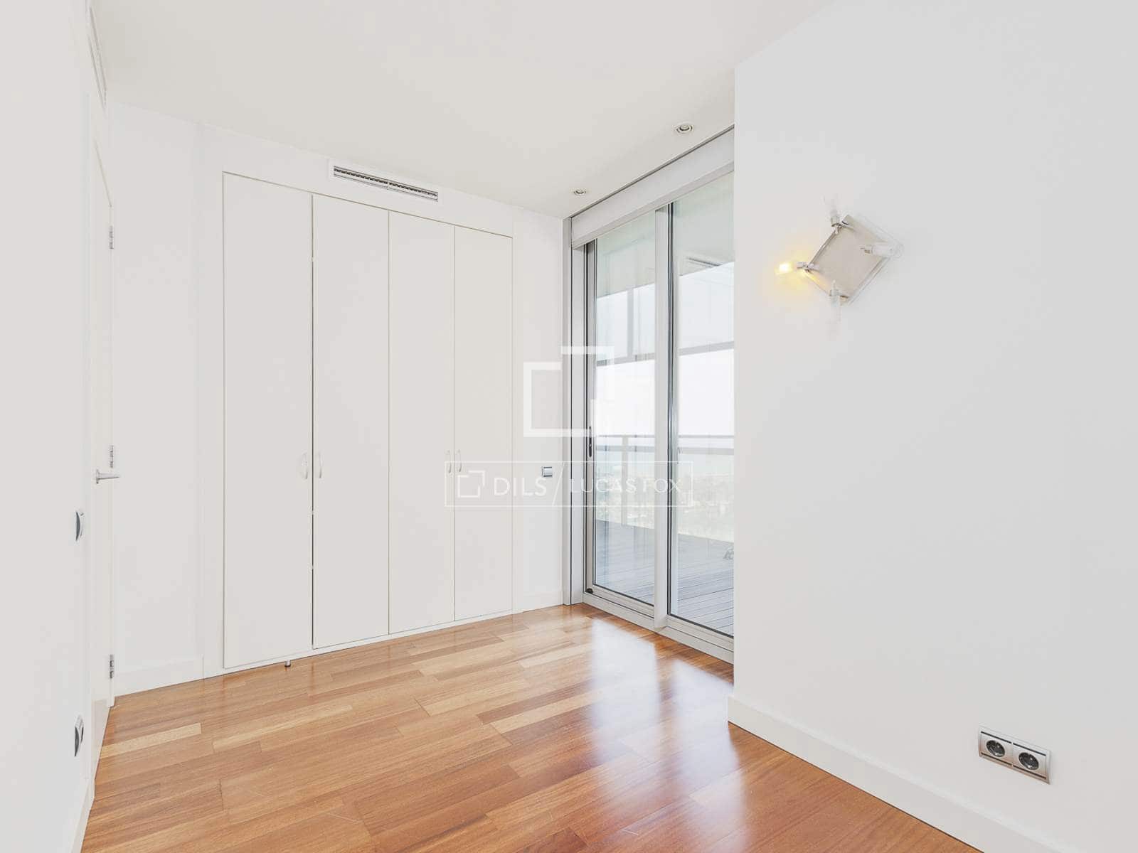 3 sypialnia Apartament na sprzedaż w Miasto Barcelona z basenem garażem - 1 595 000 € (Ref: 10026251)