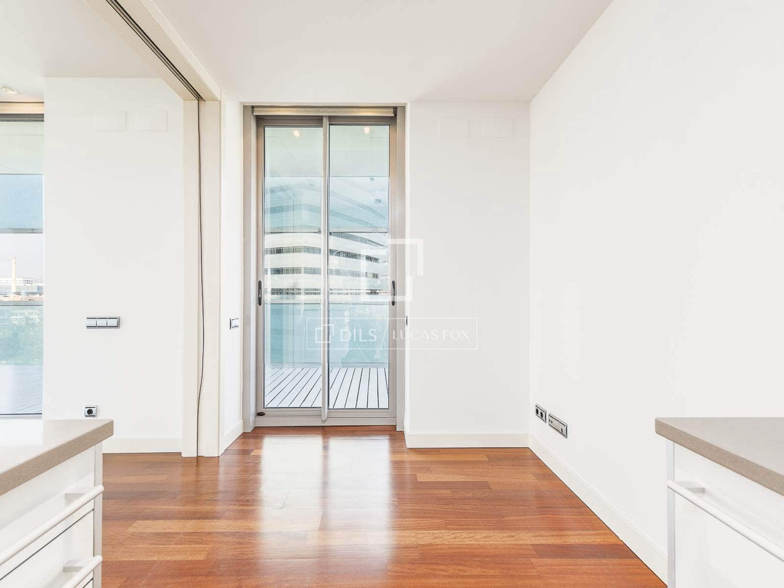 3 sypialnia Apartament na sprzedaż w Miasto Barcelona z basenem garażem - 1 595 000 € (Ref: 10026251)