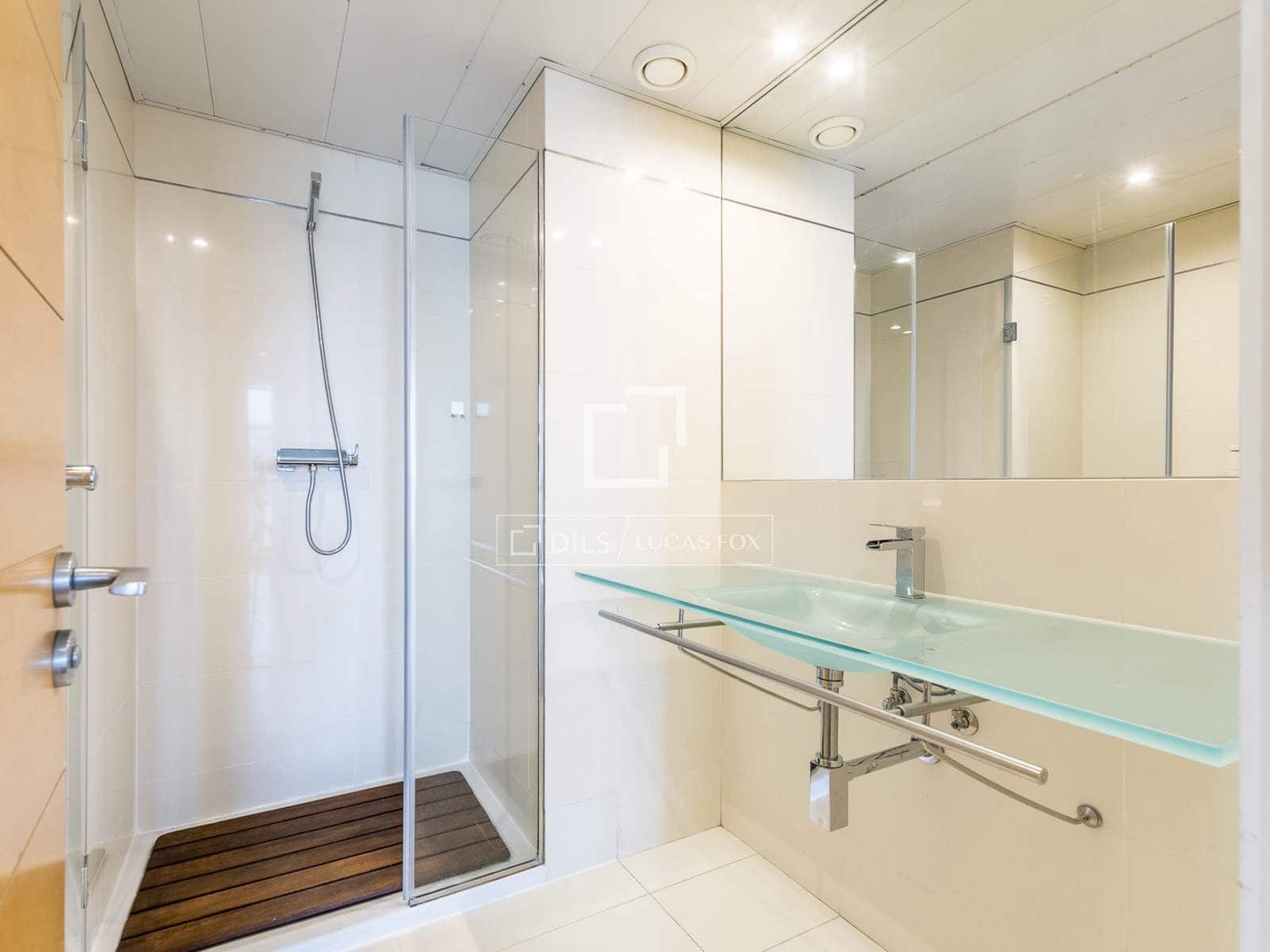 3 sypialnia Apartament na sprzedaż w Miasto Barcelona z basenem garażem - 1 595 000 € (Ref: 10026251)