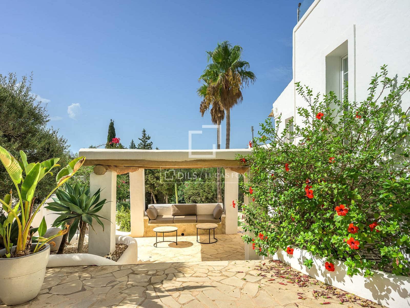 5 bedroom Villa for sale in Sant Jordi de Ses Salines with pool garage - € 2,750,000 (Ref: 10026479)