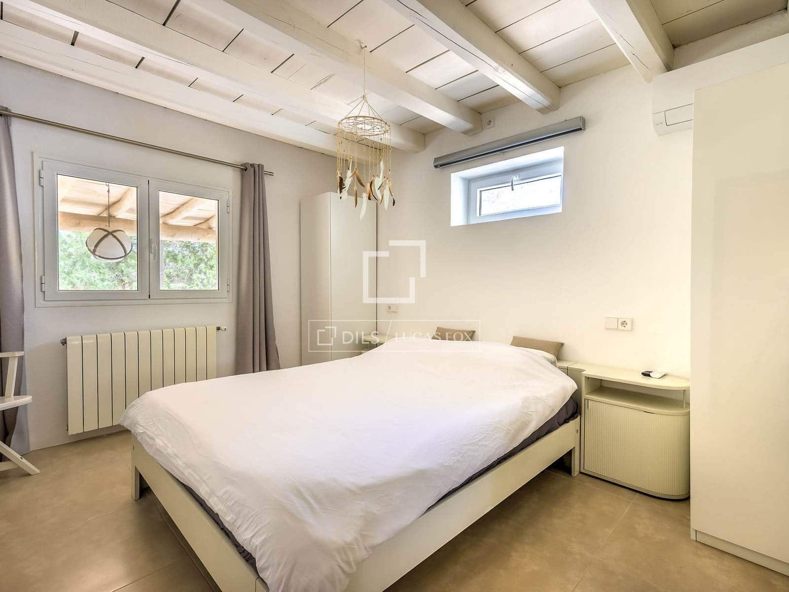 5 bedroom Villa for sale in Sant Jordi de Ses Salines with pool garage - € 2,750,000 (Ref: 10026479)