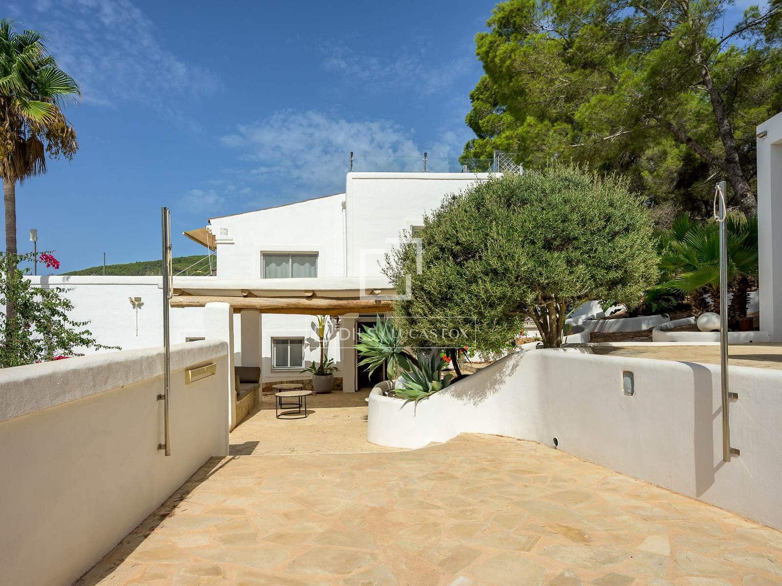 5 bedroom Villa for sale in Sant Jordi de Ses Salines with pool garage - € 2,750,000 (Ref: 10026479)