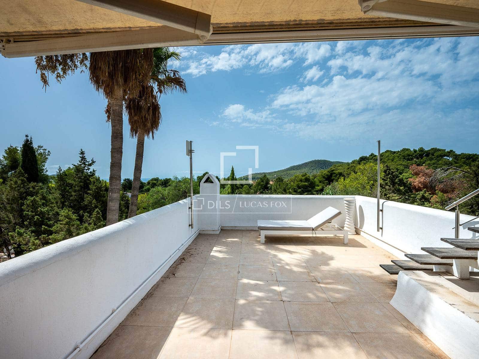 5 bedroom Villa for sale in Sant Jordi de Ses Salines with pool garage - € 2,750,000 (Ref: 10026479)