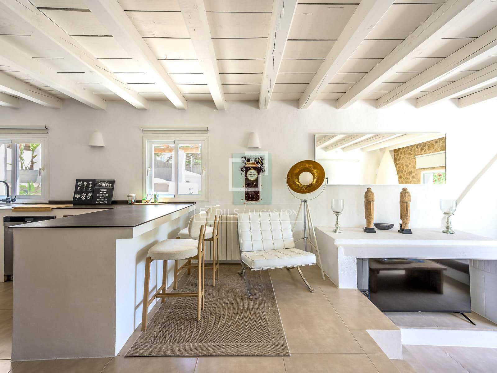 5 bedroom Villa for sale in Sant Jordi de Ses Salines with pool garage - € 2,750,000 (Ref: 10026479)