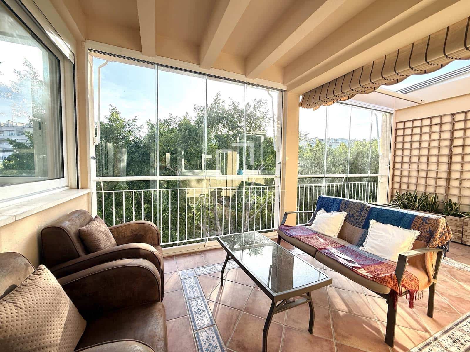 Chalet de 4 habitaciones en Alicante / Alacant ciudad en alquiler con piscina garaje - 3.500 € (Ref: 10026572)