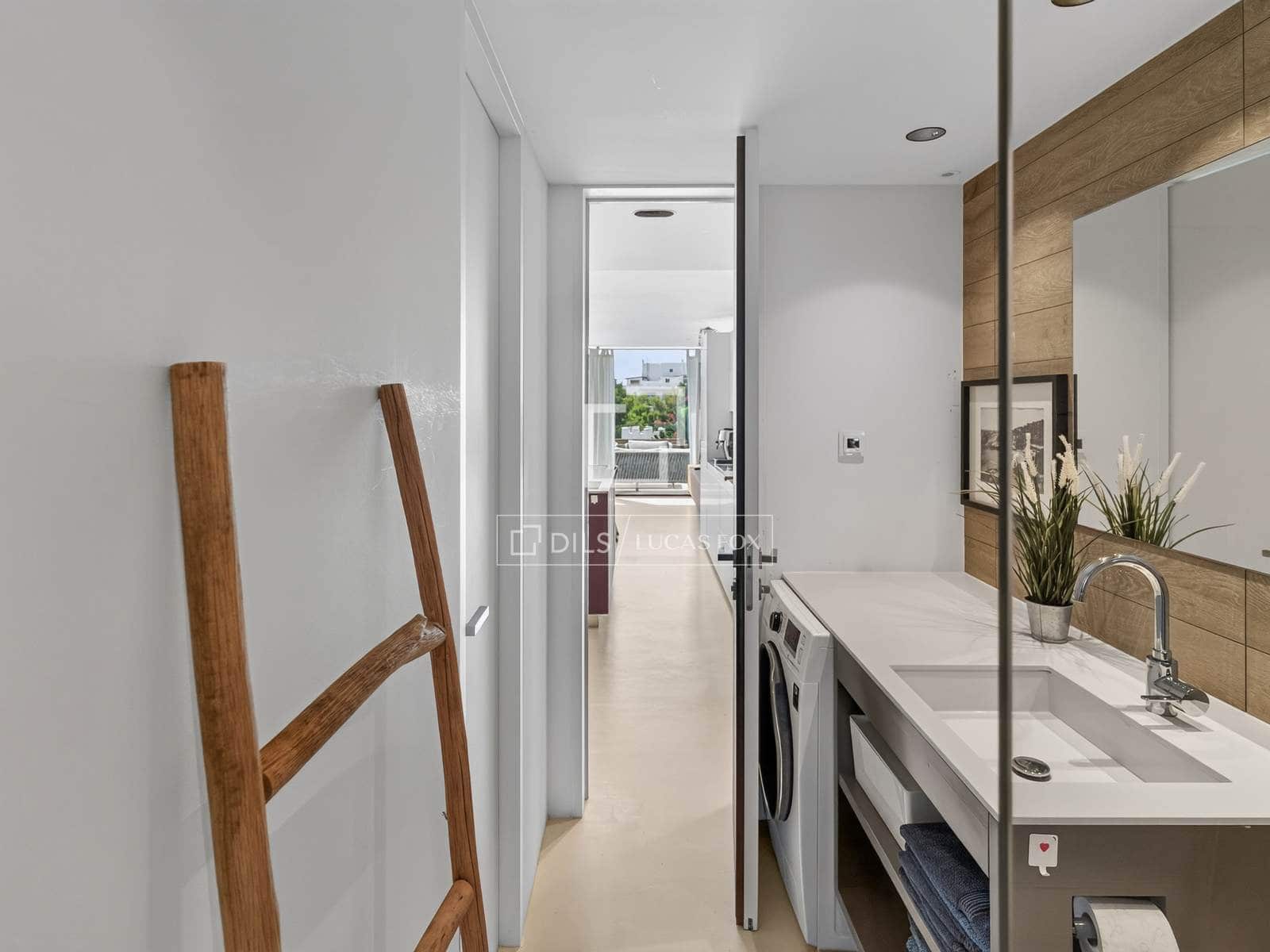 2 bedroom Apartment for sale in Calvia with pool garage - € 1,150,000 (Ref: 10030873)