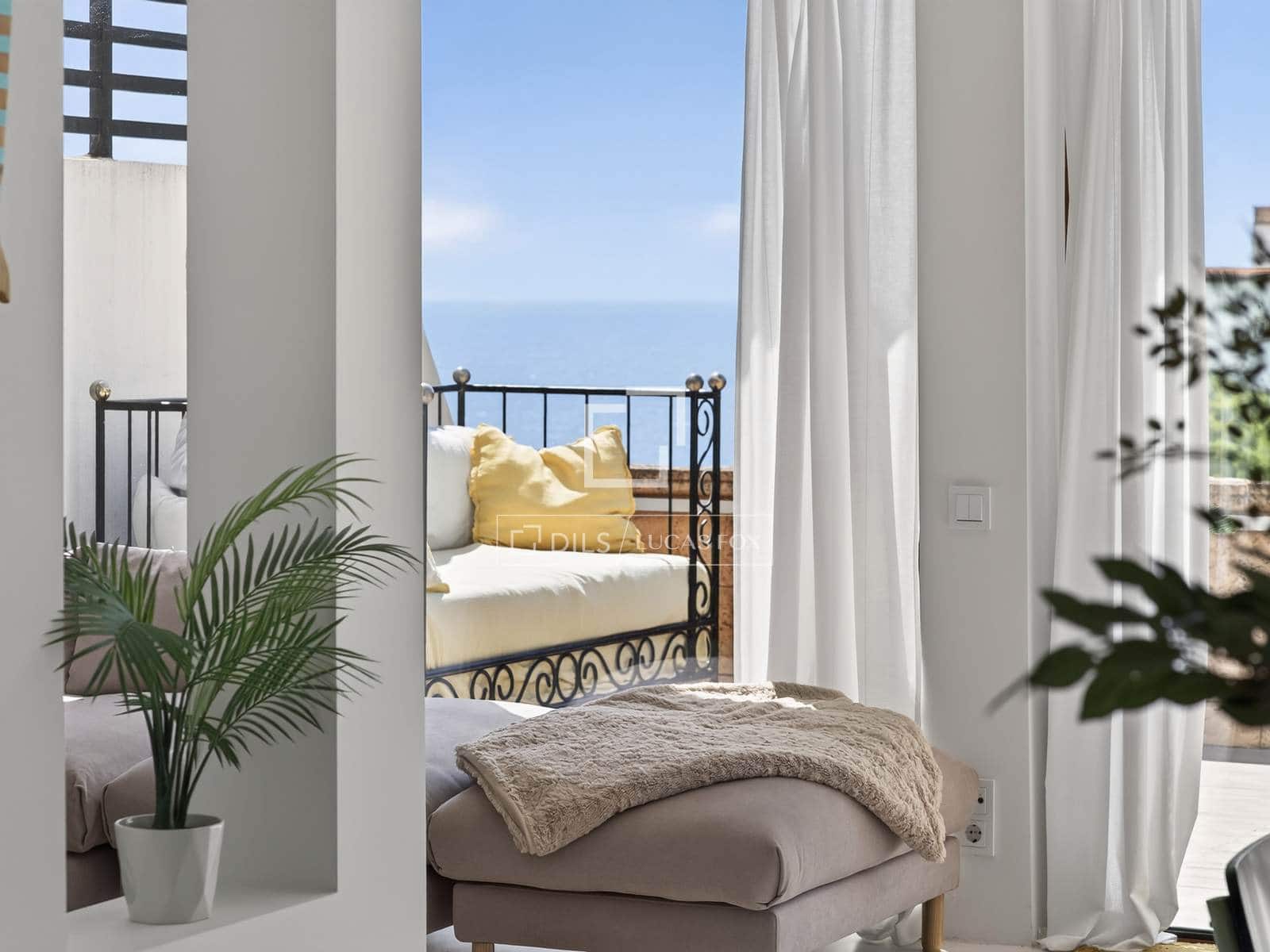 2 bedroom Apartment for sale in Calvia with pool garage - € 1,150,000 (Ref: 10030873)