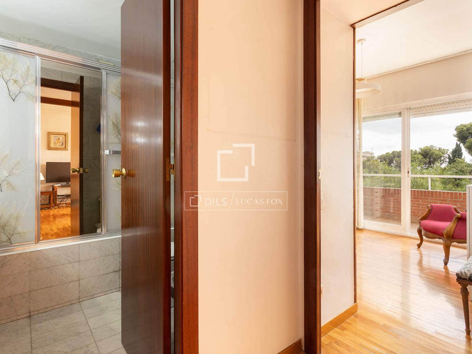 Apartamento de 4 habitaciones en Barcelona ciudad en venta con garaje - 985.000 € (Ref: 10030875)