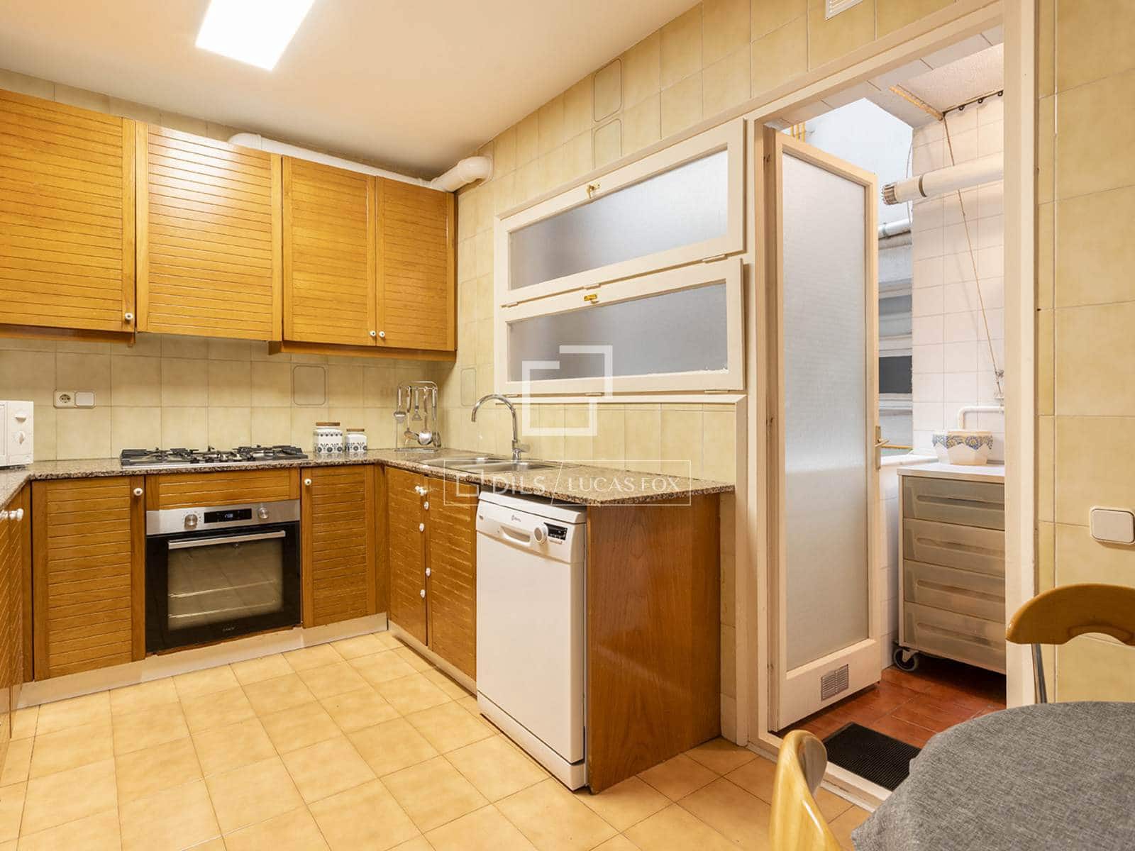 Apartamento de 4 habitaciones en Barcelona ciudad en venta con garaje - 985.000 € (Ref: 10030875)