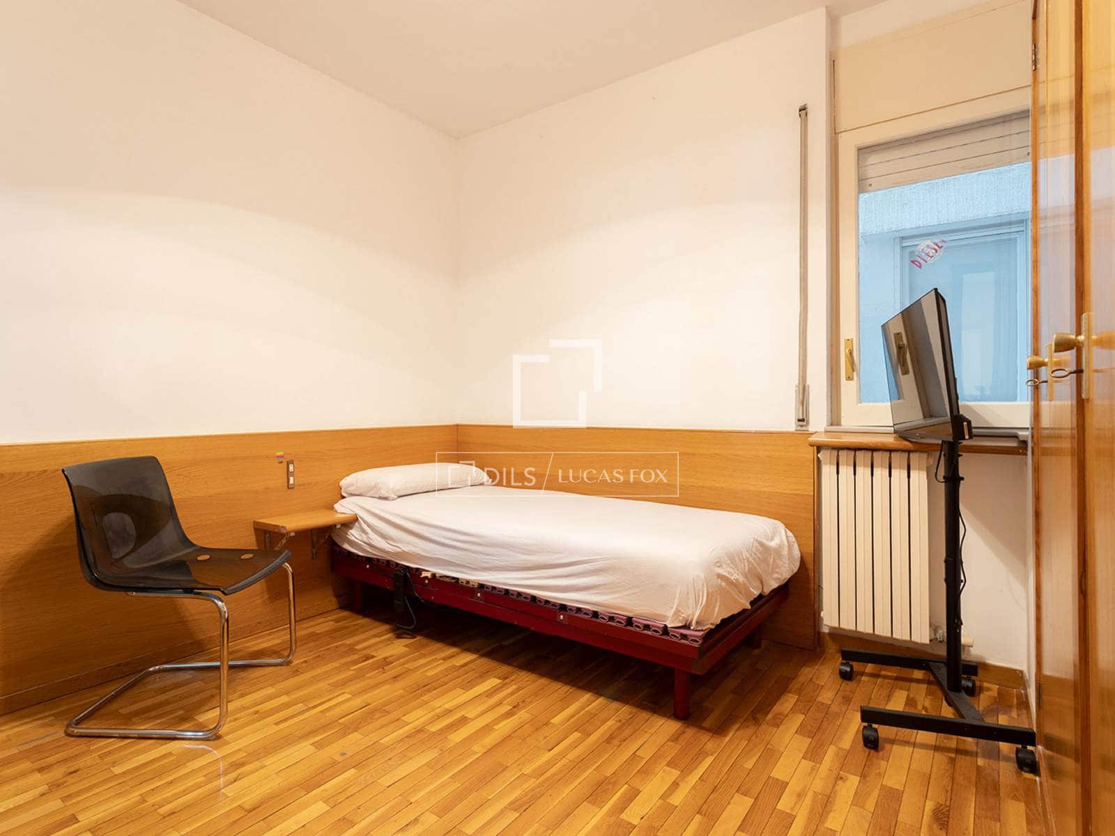 Apartamento de 4 habitaciones en Barcelona ciudad en venta con garaje - 985.000 € (Ref: 10030875)
