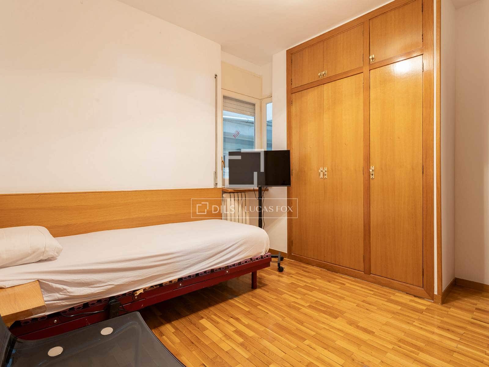 Apartamento de 4 habitaciones en Barcelona ciudad en venta con garaje - 985.000 € (Ref: 10030875)