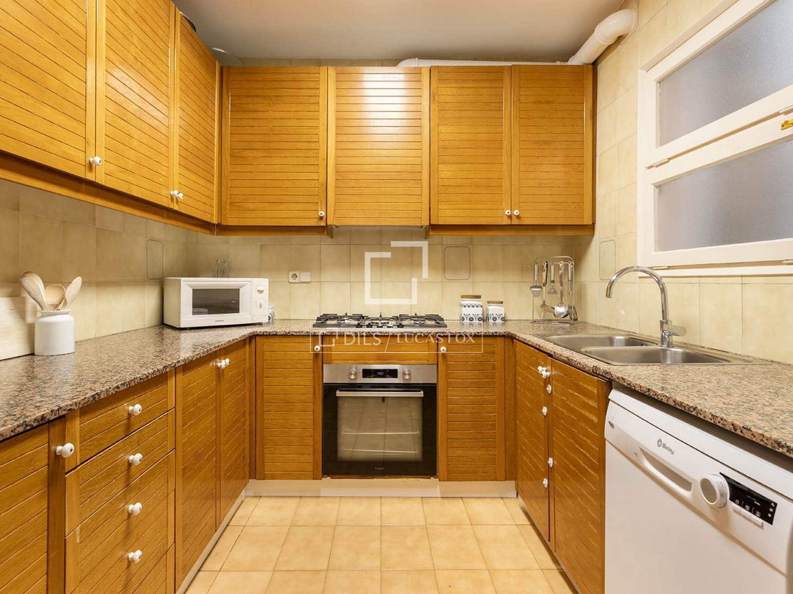 Apartamento de 4 habitaciones en Barcelona ciudad en venta con garaje - 985.000 € (Ref: 10030875)