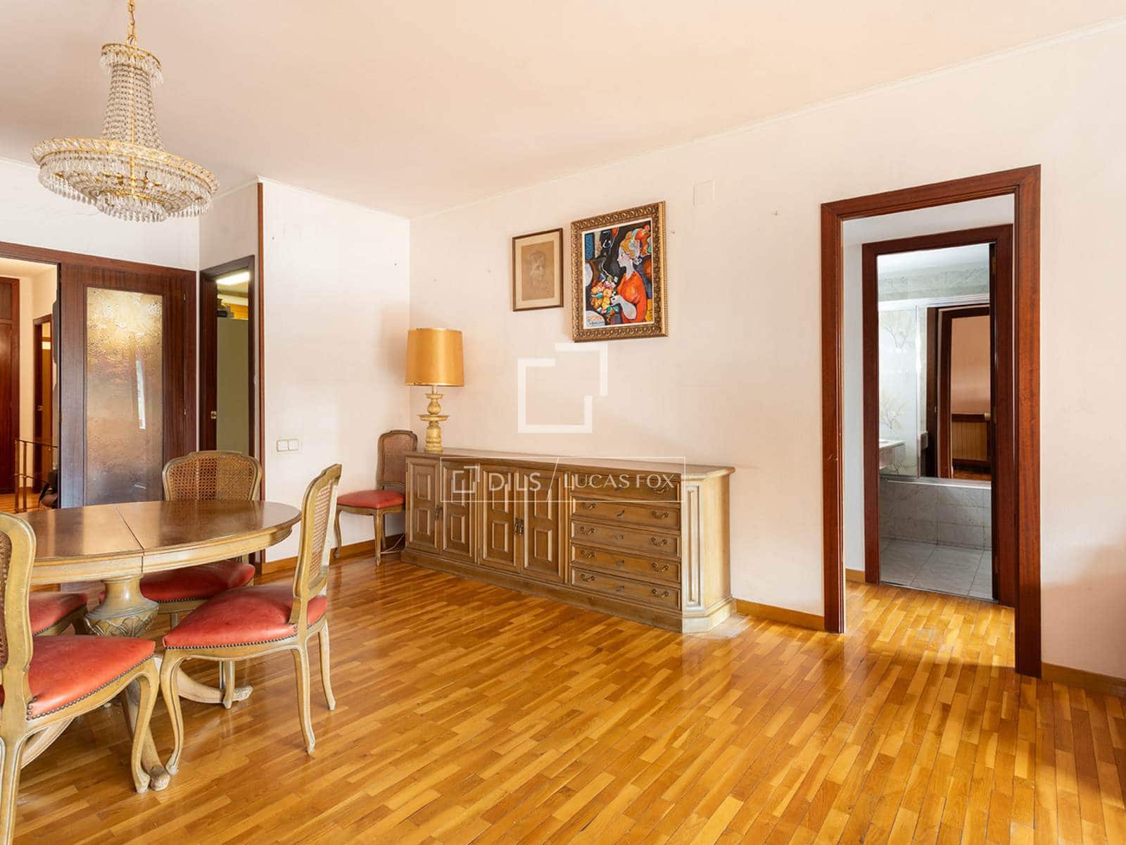 Apartamento de 4 habitaciones en Barcelona ciudad en venta con garaje - 985.000 € (Ref: 10030875)