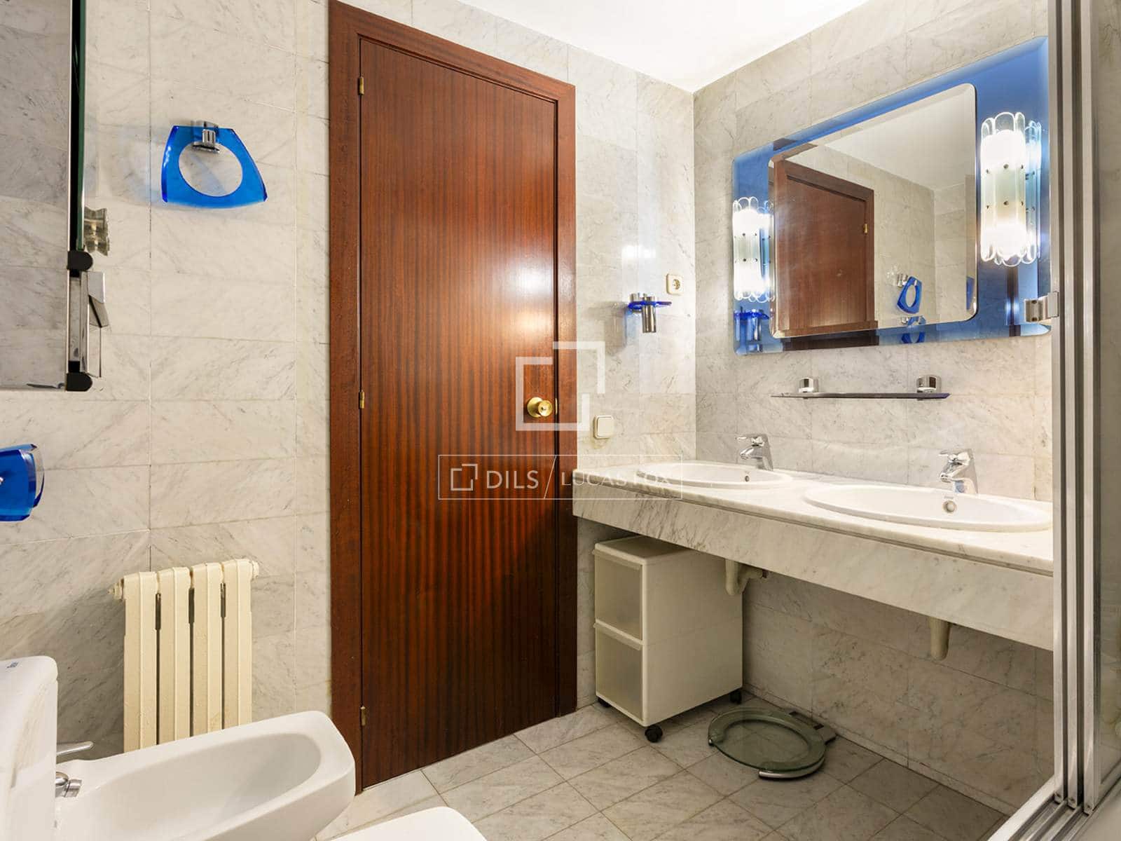 Apartamento de 4 habitaciones en Barcelona ciudad en venta con garaje - 985.000 € (Ref: 10030875)