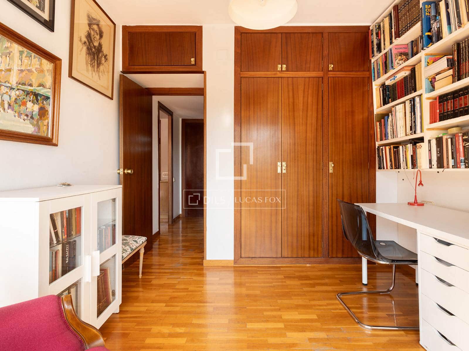 Apartamento de 4 habitaciones en Barcelona ciudad en venta con garaje - 985.000 € (Ref: 10030875)