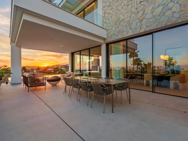 5 bedroom Villa for sale in Marbella with pool garage - € 5,195,000 (Ref: 10031151)