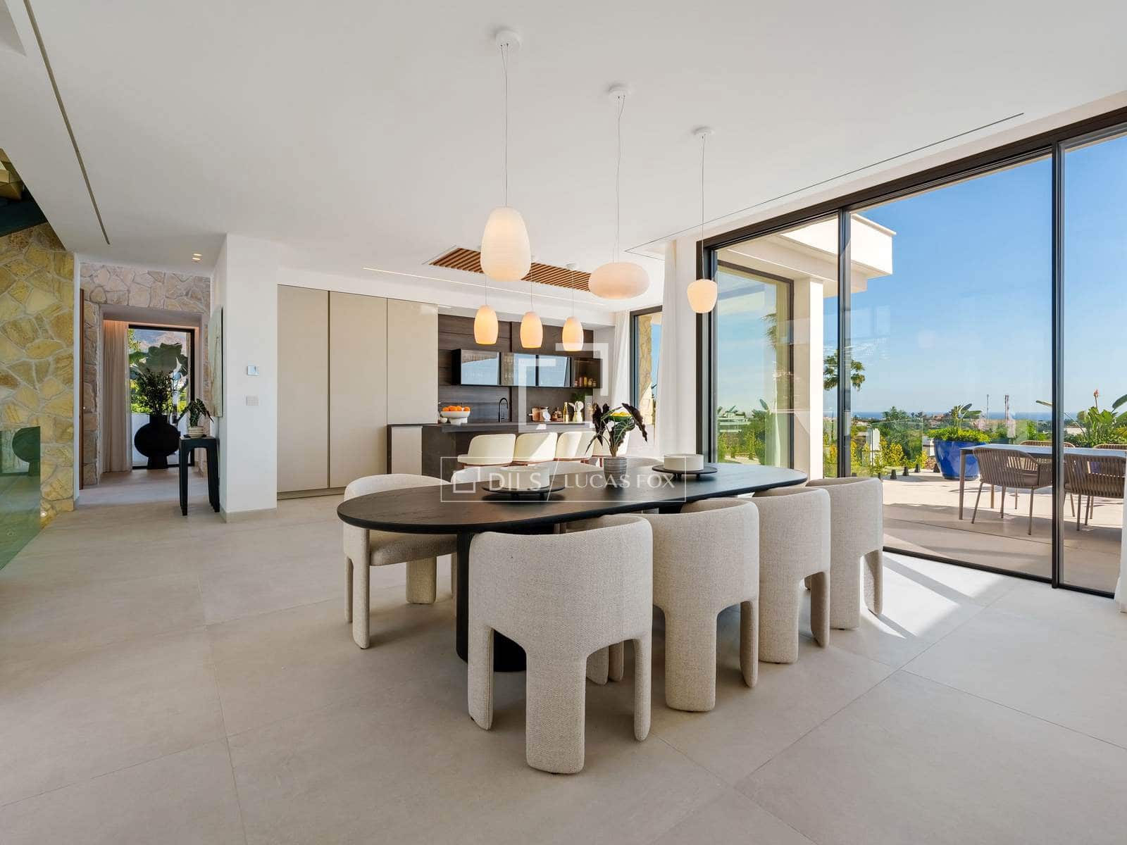 5 bedroom Villa for sale in Marbella with pool garage - € 5,195,000 (Ref: 10031151)