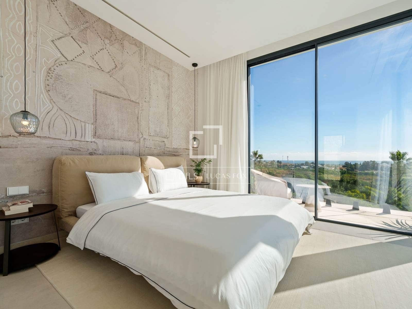 5 bedroom Villa for sale in Marbella with pool garage - € 5,195,000 (Ref: 10031151)