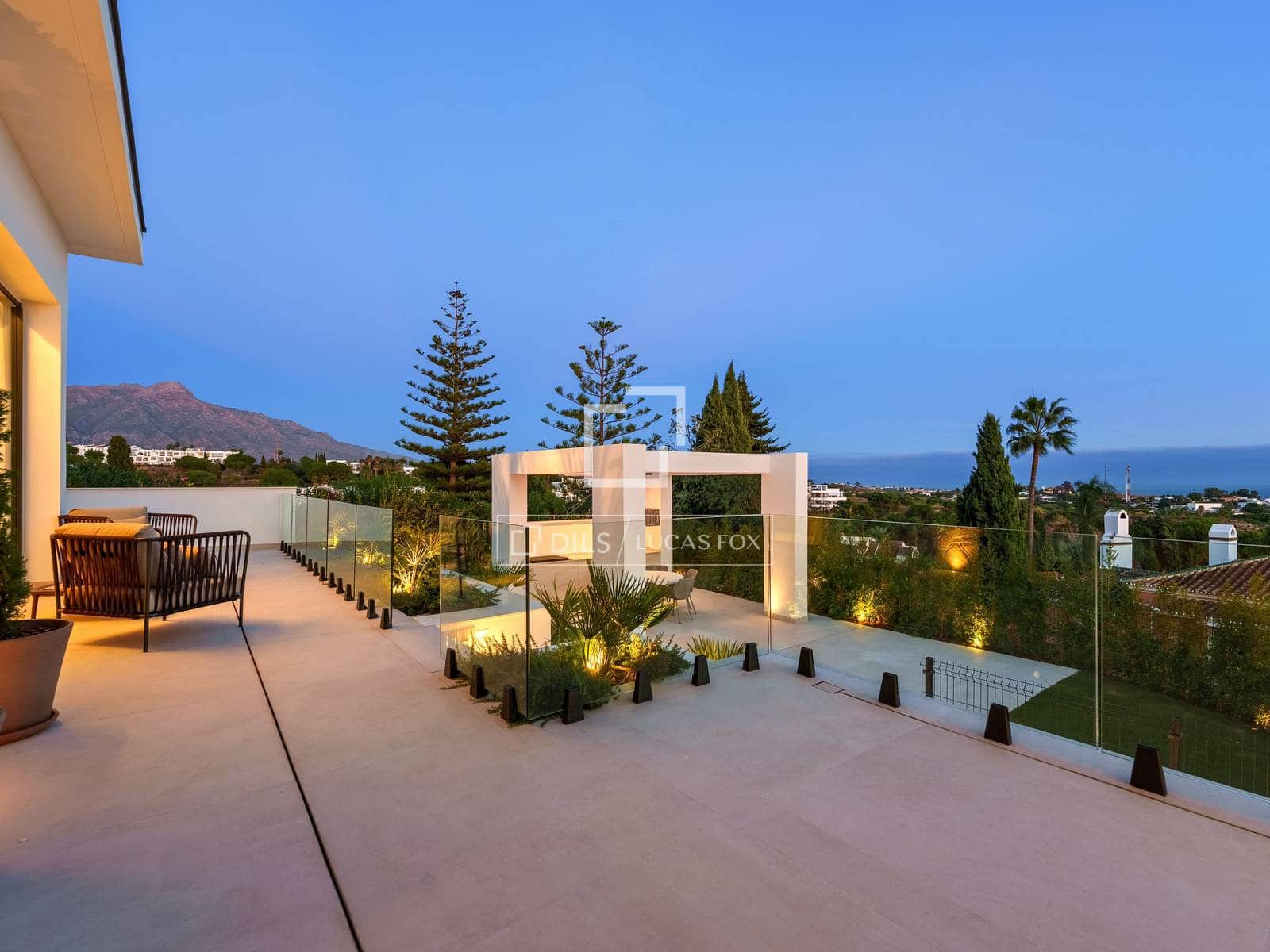 5 bedroom Villa for sale in Marbella with pool garage - € 5,195,000 (Ref: 10031151)