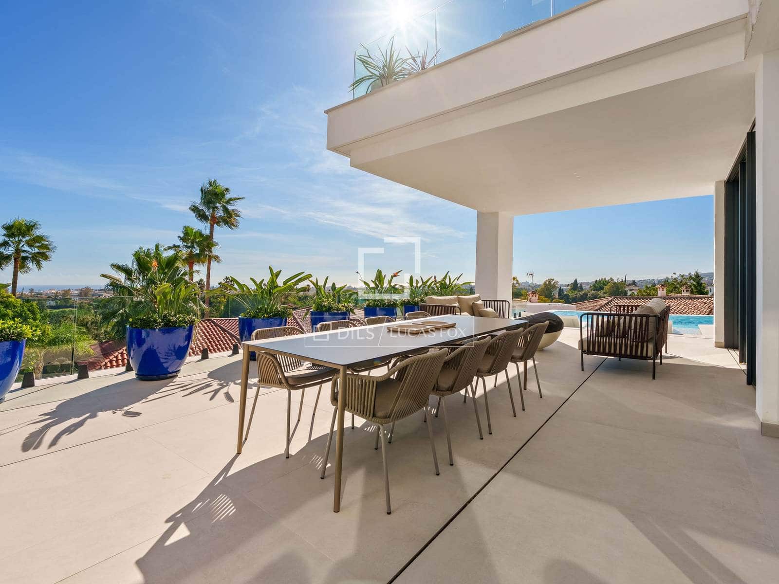 5 bedroom Villa for sale in Marbella with pool garage - € 5,195,000 (Ref: 10031151)