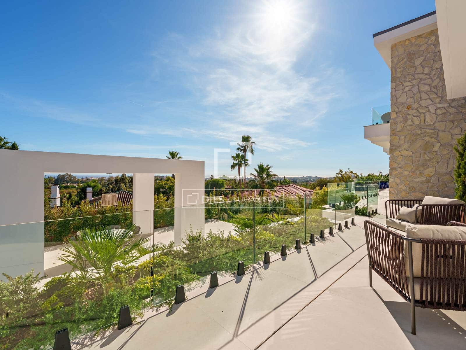 5 bedroom Villa for sale in Marbella with pool garage - € 5,195,000 (Ref: 10031151)