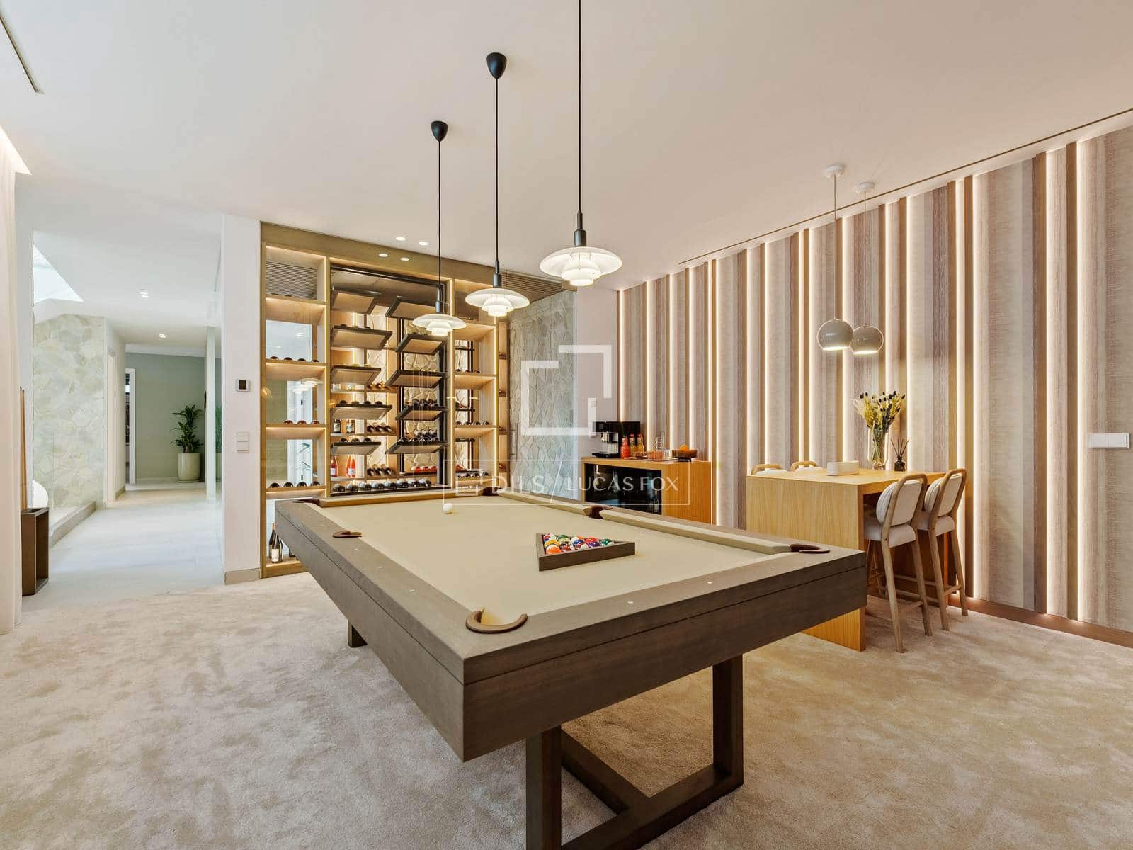 5 bedroom Villa for sale in Marbella with pool garage - € 5,195,000 (Ref: 10031151)