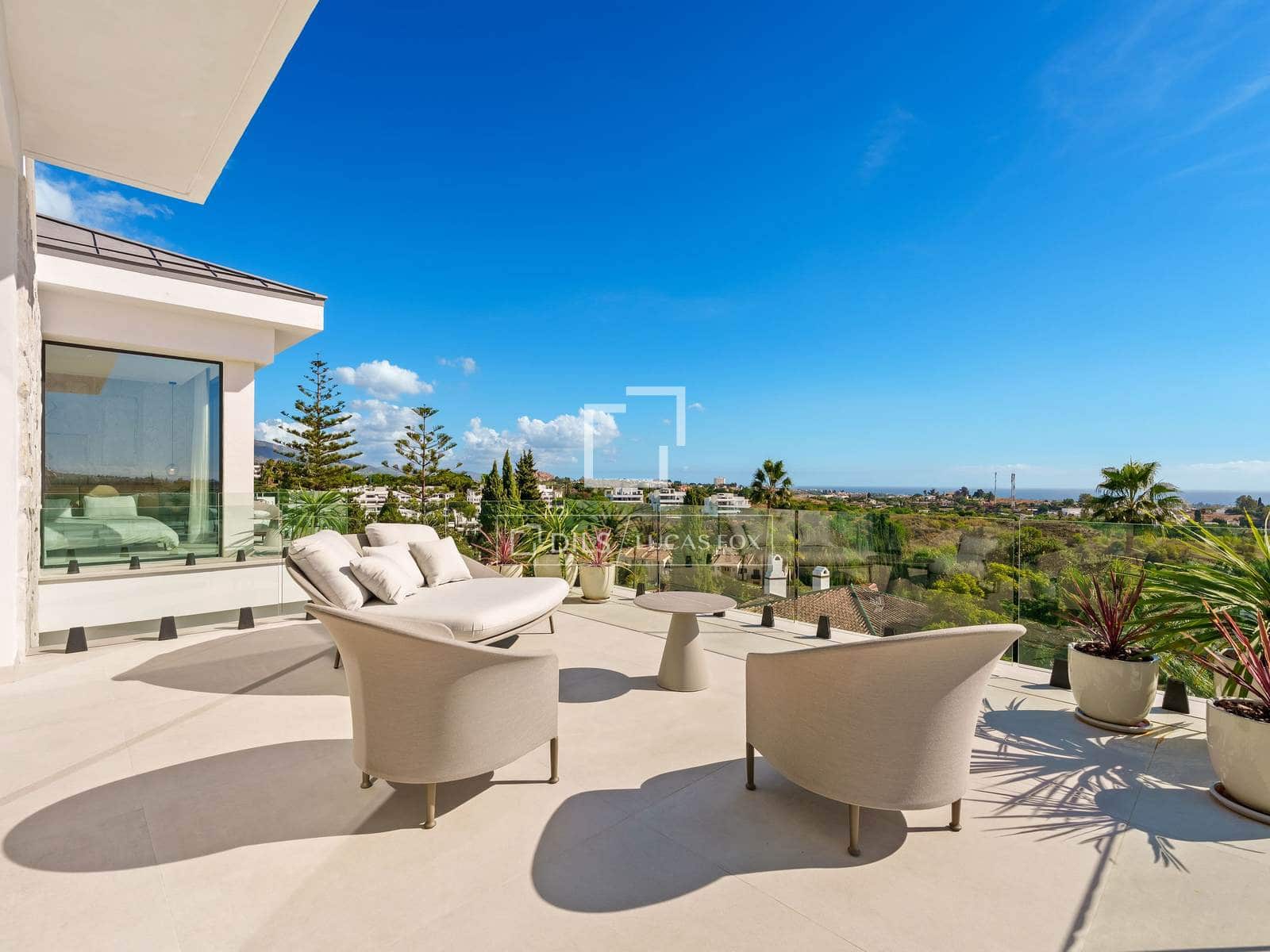 5 bedroom Villa for sale in Marbella with pool garage - € 5,195,000 (Ref: 10031151)
