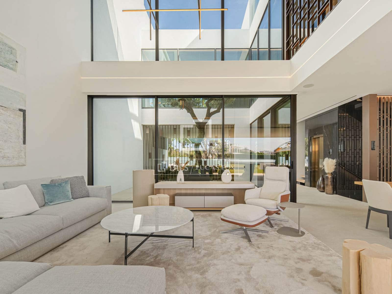 3 bedroom Villa for sale in Marbella with pool garage - € 6,300,000 (Ref: 10031152)
