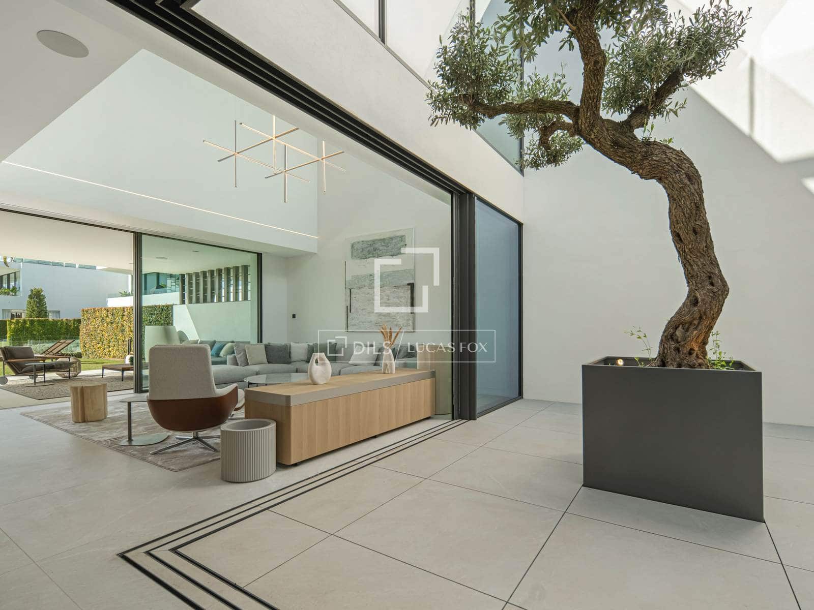 3 bedroom Villa for sale in Marbella with pool garage - € 6,300,000 (Ref: 10031152)