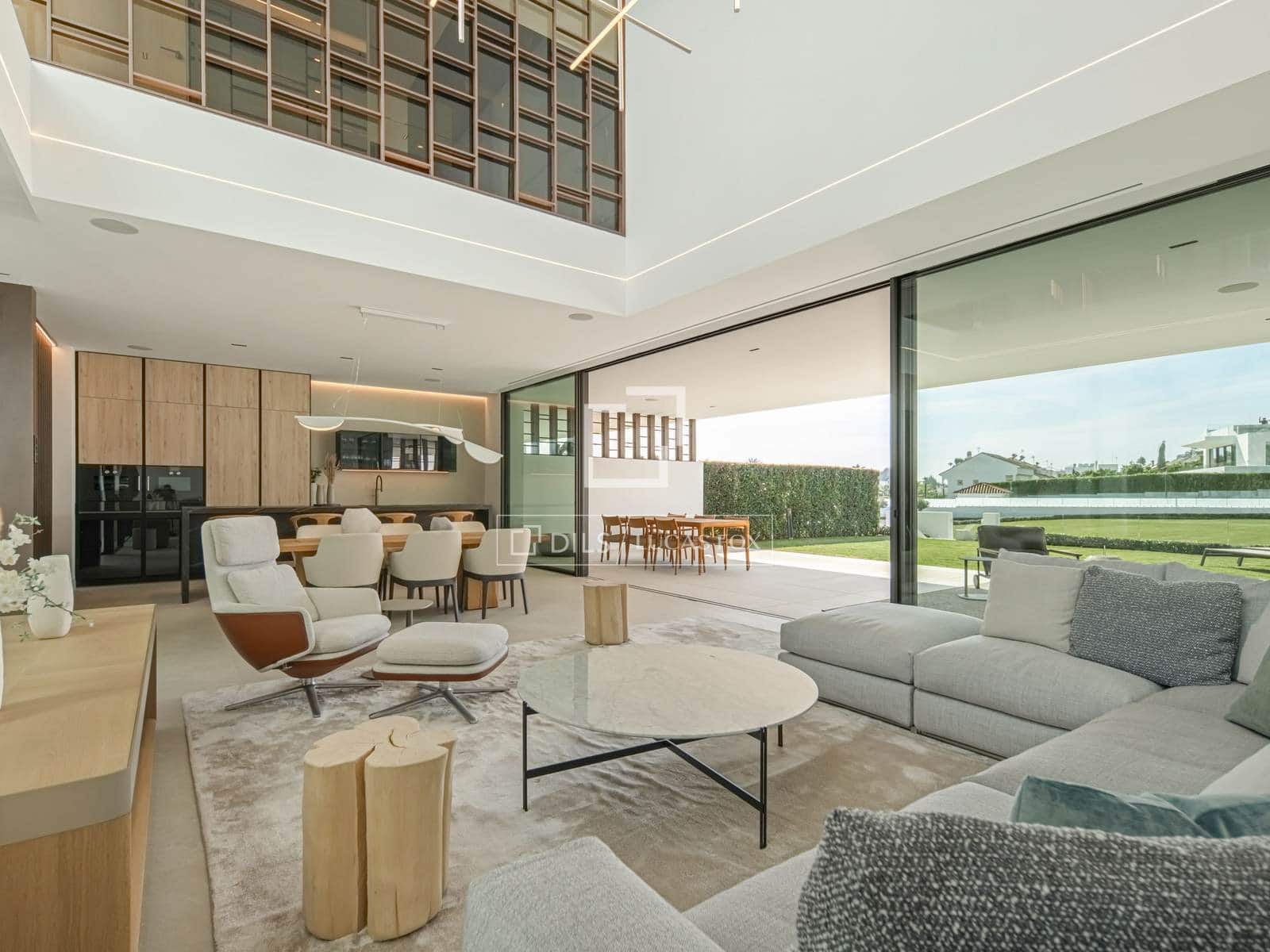 3 bedroom Villa for sale in Marbella with pool garage - € 6,300,000 (Ref: 10031152)