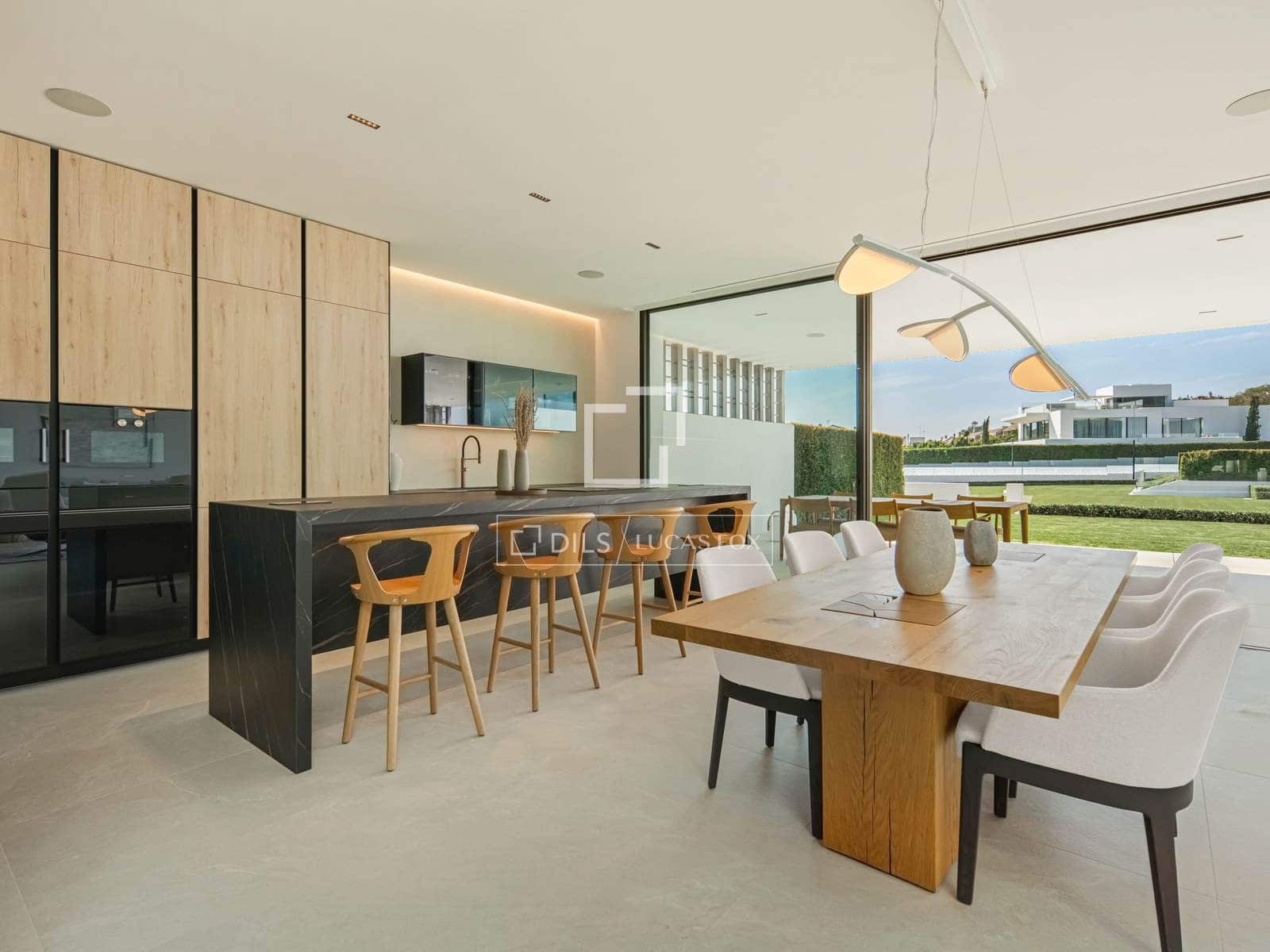 3 bedroom Villa for sale in Marbella with pool garage - € 6,300,000 (Ref: 10031152)