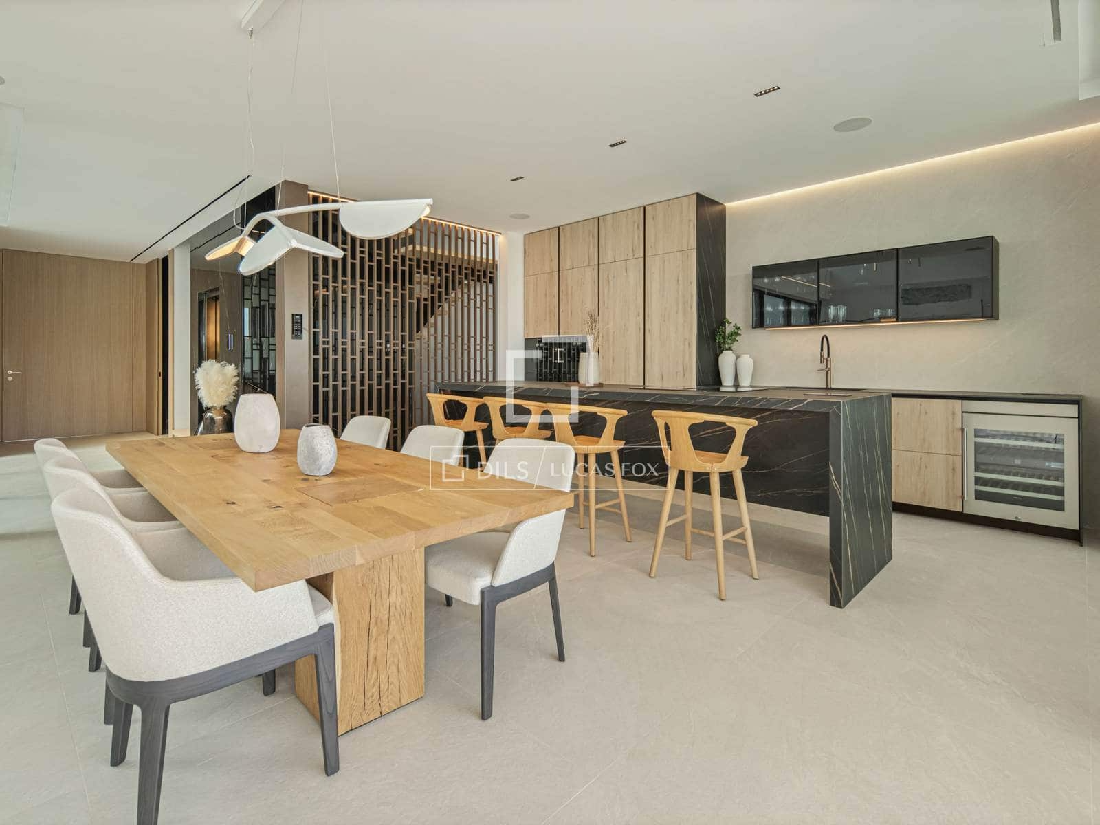 3 bedroom Villa for sale in Marbella with pool garage - € 6,300,000 (Ref: 10031152)