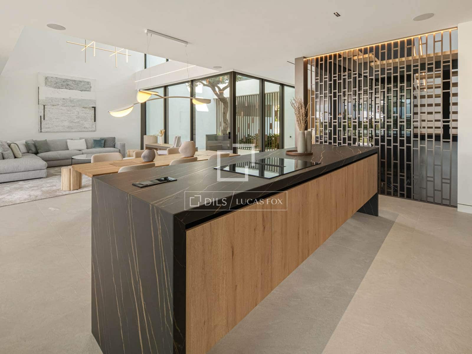 3 bedroom Villa for sale in Marbella with pool garage - € 6,300,000 (Ref: 10031152)