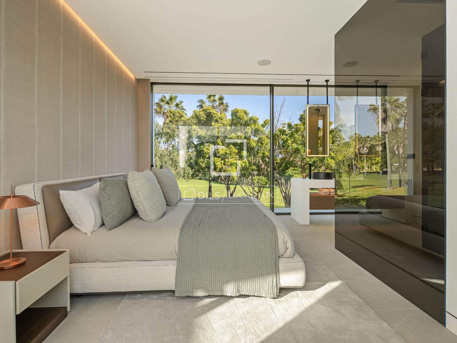 3 bedroom Villa for sale in Marbella with pool garage - € 6,300,000 (Ref: 10031152)