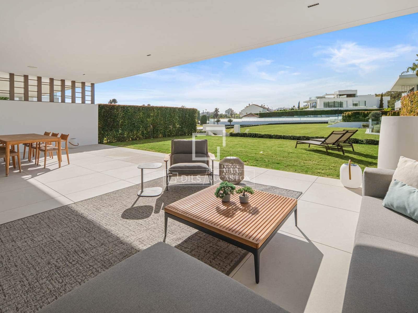 3 bedroom Villa for sale in Marbella with pool garage - € 6,300,000 (Ref: 10031152)