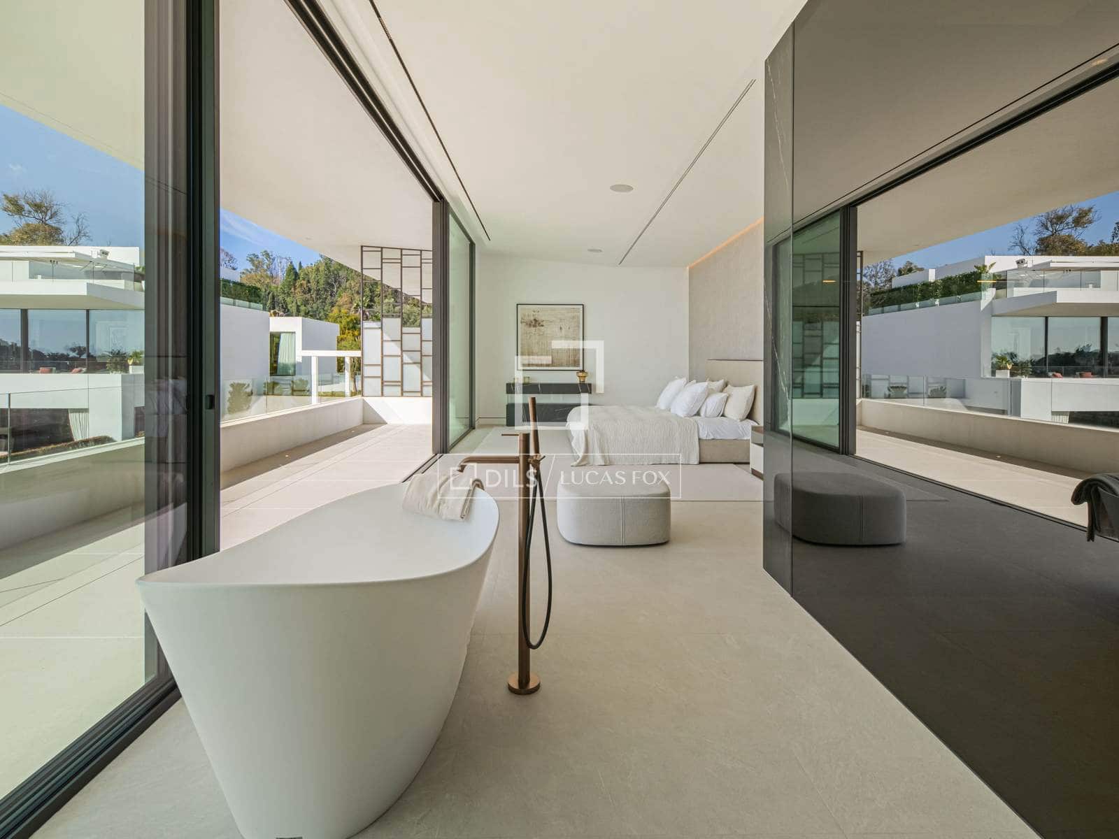 3 bedroom Villa for sale in Marbella with pool garage - € 6,300,000 (Ref: 10031152)