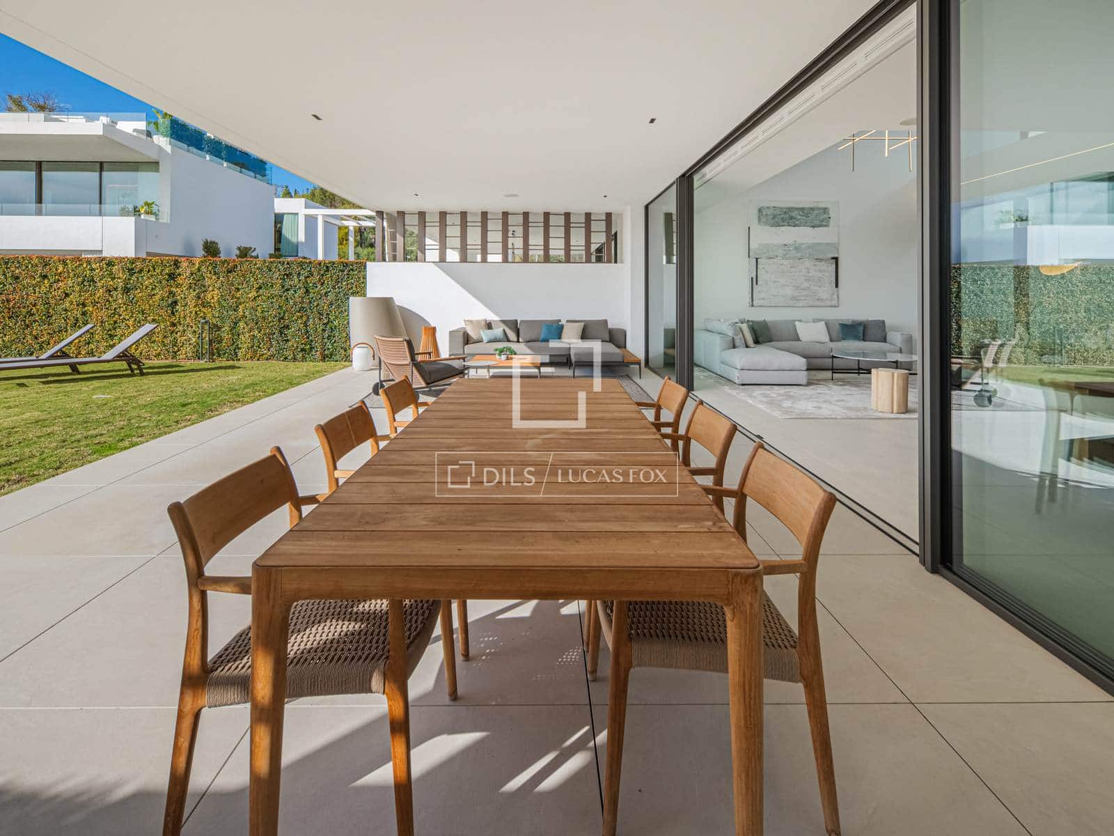 3 bedroom Villa for sale in Marbella with pool garage - € 6,300,000 (Ref: 10031152)