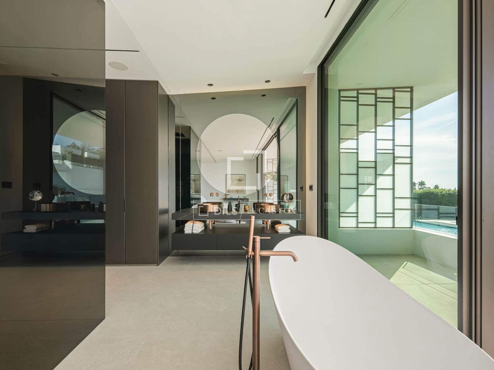 3 bedroom Villa for sale in Marbella with pool garage - € 6,300,000 (Ref: 10031152)