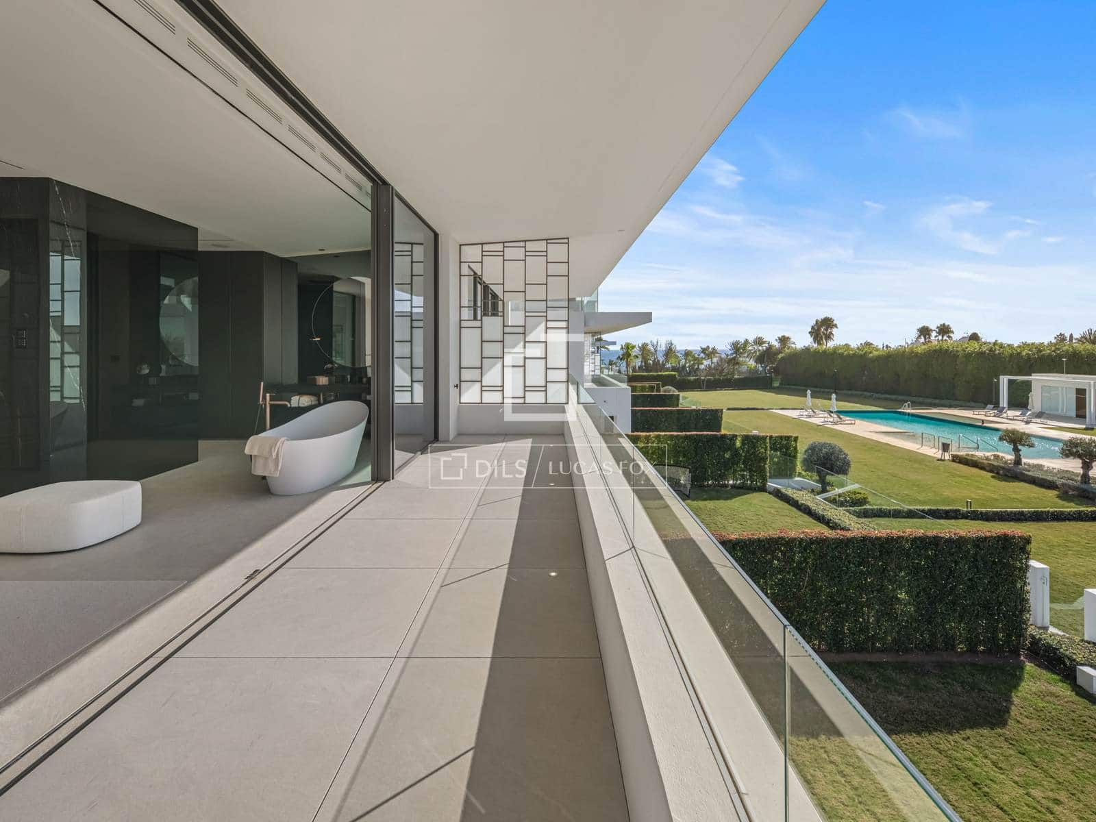 3 bedroom Villa for sale in Marbella with pool garage - € 6,300,000 (Ref: 10031152)