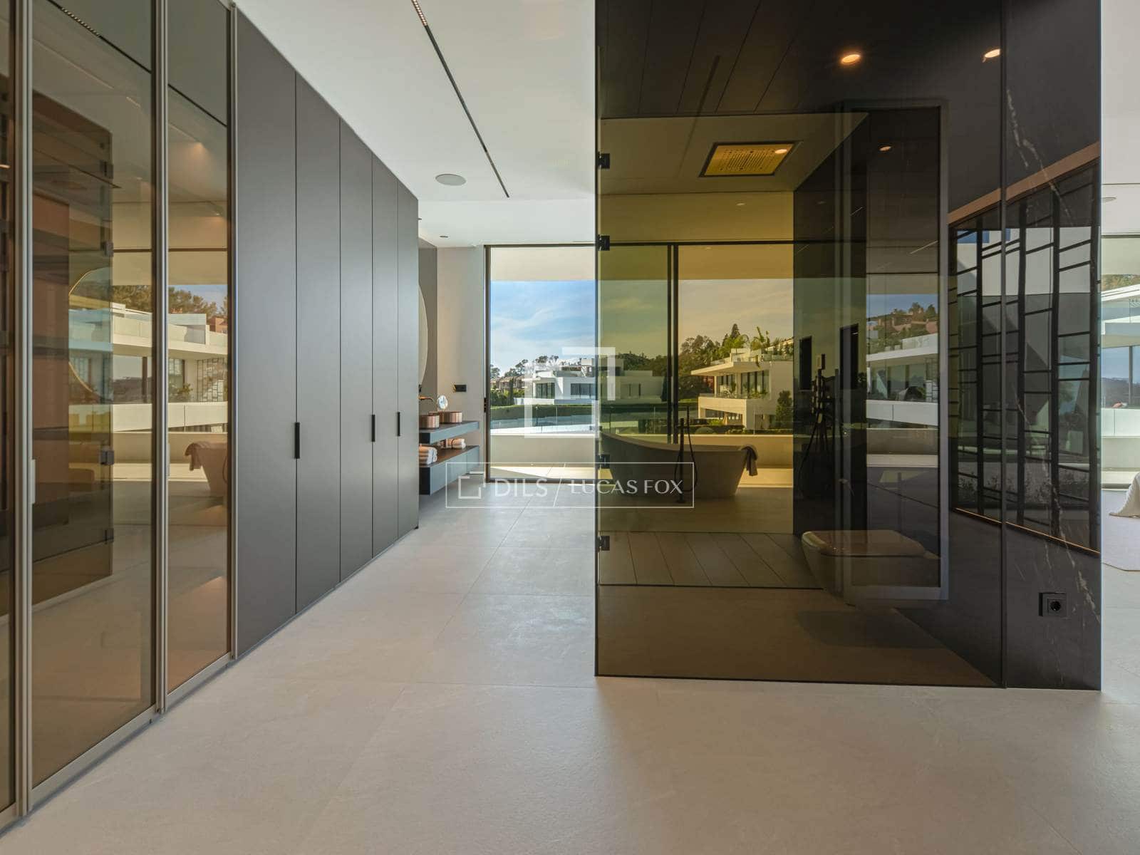 3 bedroom Villa for sale in Marbella with pool garage - € 6,300,000 (Ref: 10031152)