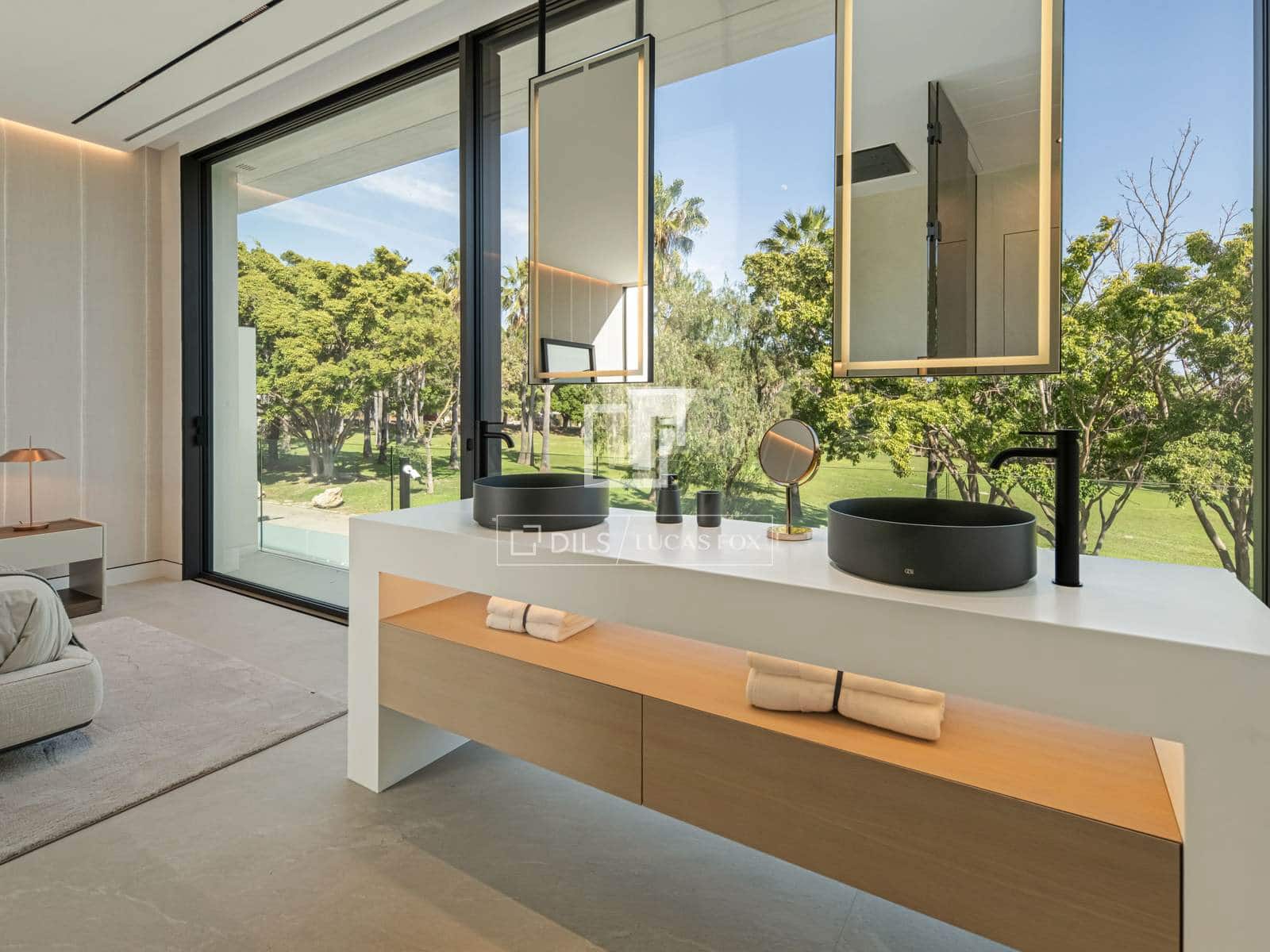 3 bedroom Villa for sale in Marbella with pool garage - € 6,300,000 (Ref: 10031152)