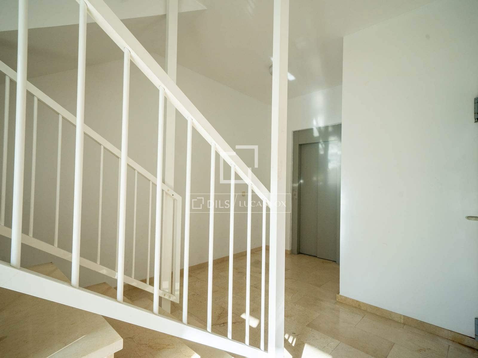 2 bedroom Apartment for sale in Palma de Mallorca with garage - € 710,000 (Ref: 10031154)