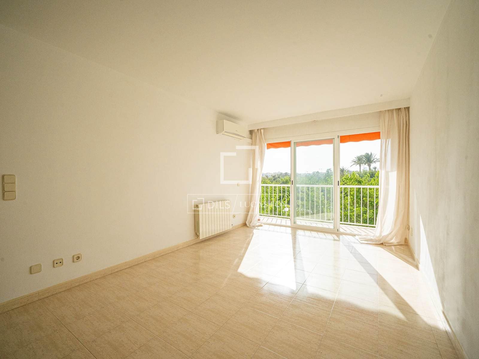 2 bedroom Apartment for sale in Palma de Mallorca with garage - € 710,000 (Ref: 10031154)
