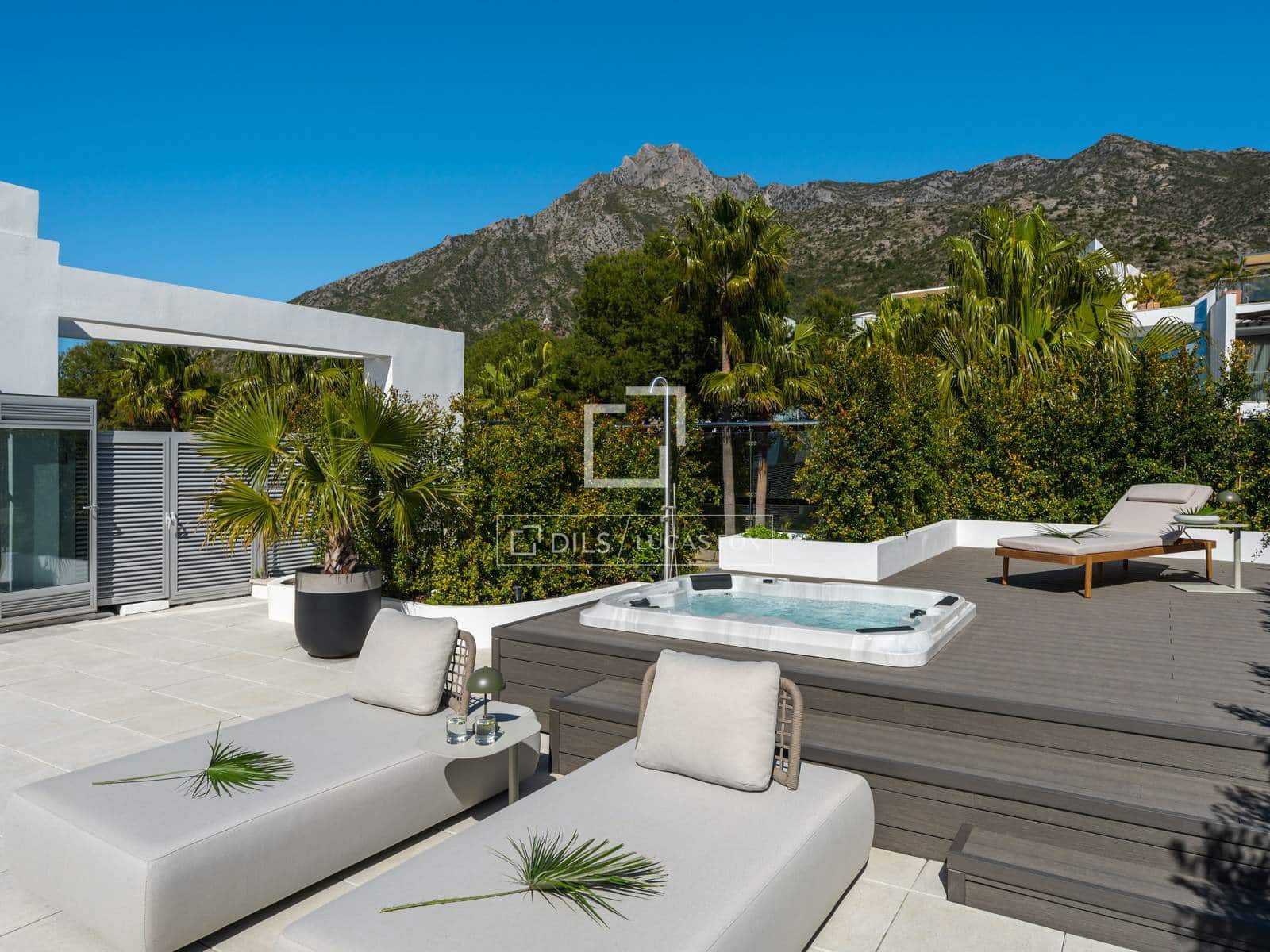 Chalet de 4 habitaciones en Marbella en venta con piscina garaje - 3.950.000 € (Ref: 10031243)
