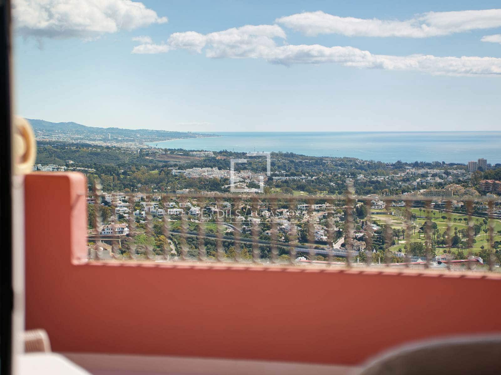 2 quarto Penthouse para venda em Marbella com piscina garagem - 1 950 000 € (Ref: 10031245)